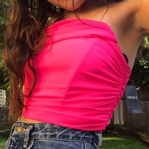 pink crop top 💘
